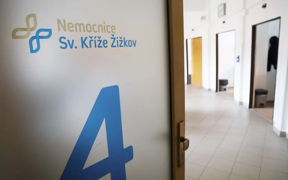 Nemocnice Sv. Kříže v Praze 3 může okamžitě očkovat. Nyní žádá o vakcíny