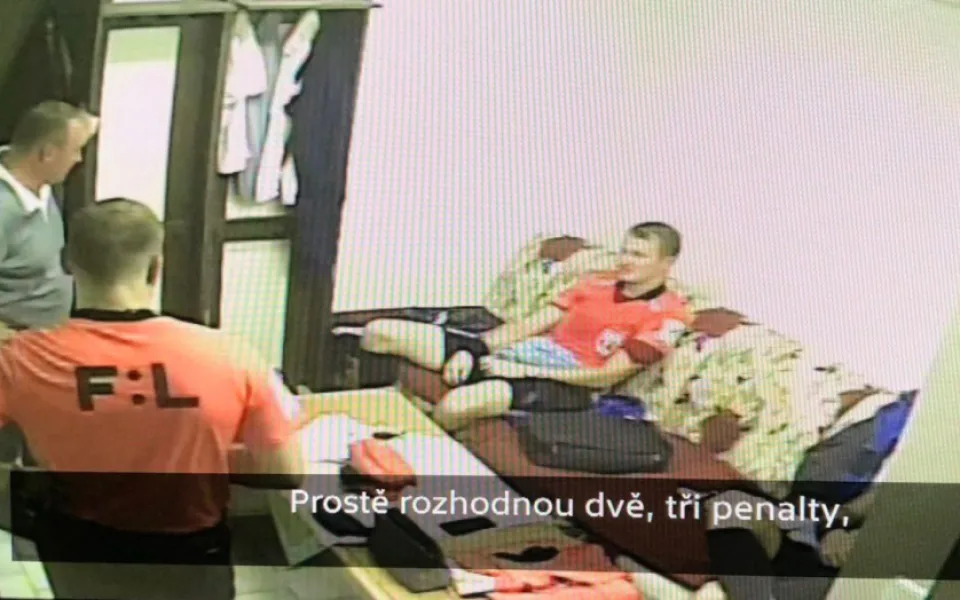 „Zlomte vaz... soupeři,“ nabádal šéf Vyšehradu rozhodčí. Organizovaná skupina ovlivňovala zápasy