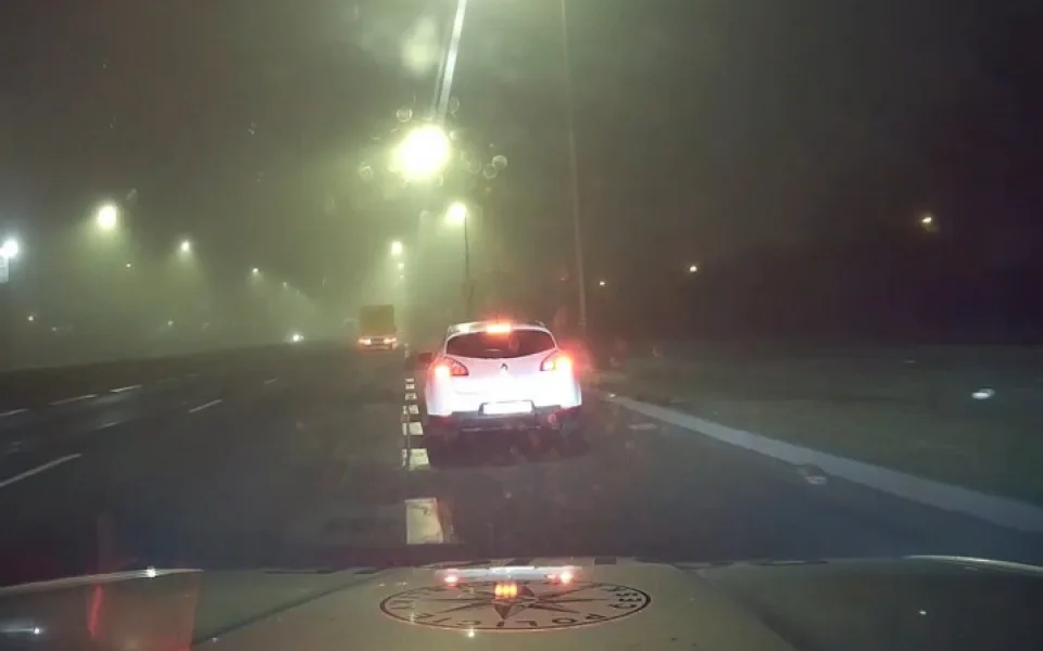 Hlídka pražských policistů pronásledovala řidiče, který neměl řidičský průkaz