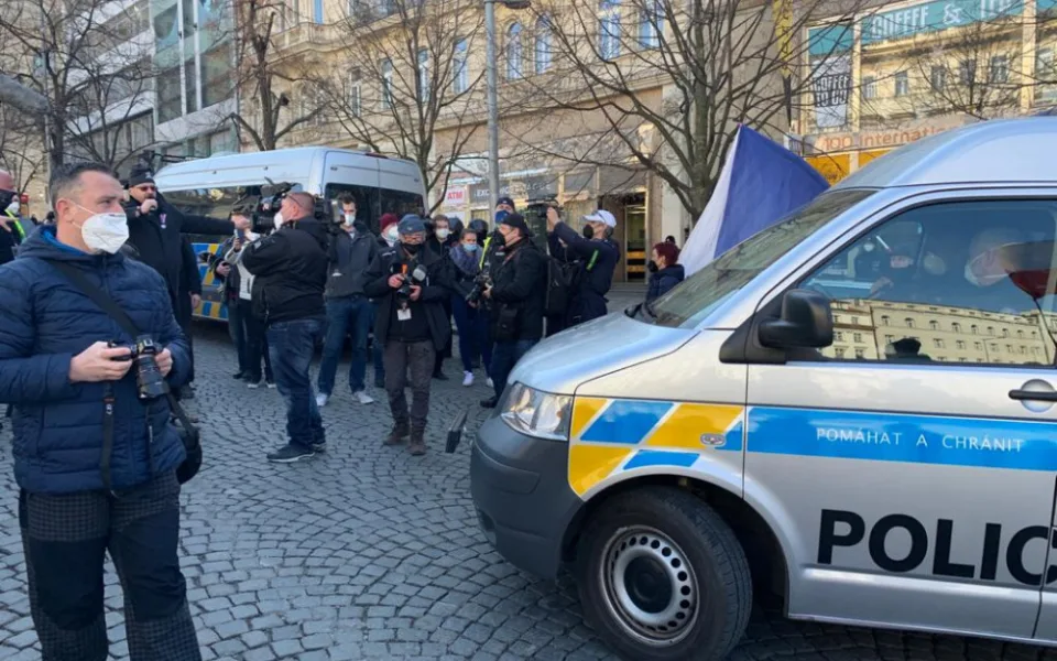 Pražští policisté zajistili 52 demonstrantů za přestupek a dva za spáchání trestného činu