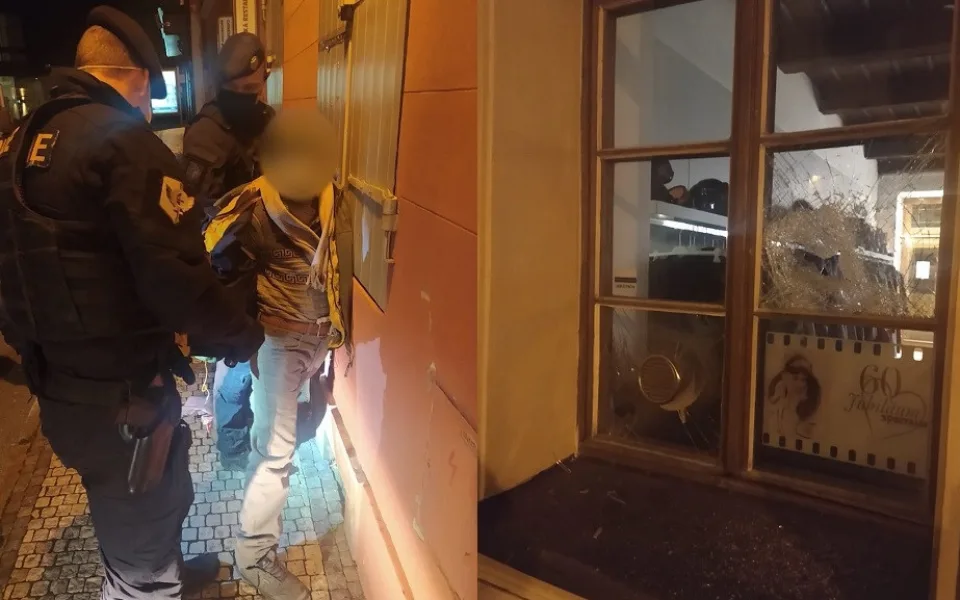 Na muže prý mluvily hlasy skrze výlohy. Během dvou nocí se díky páčidlu vloupal do šesti podniků
