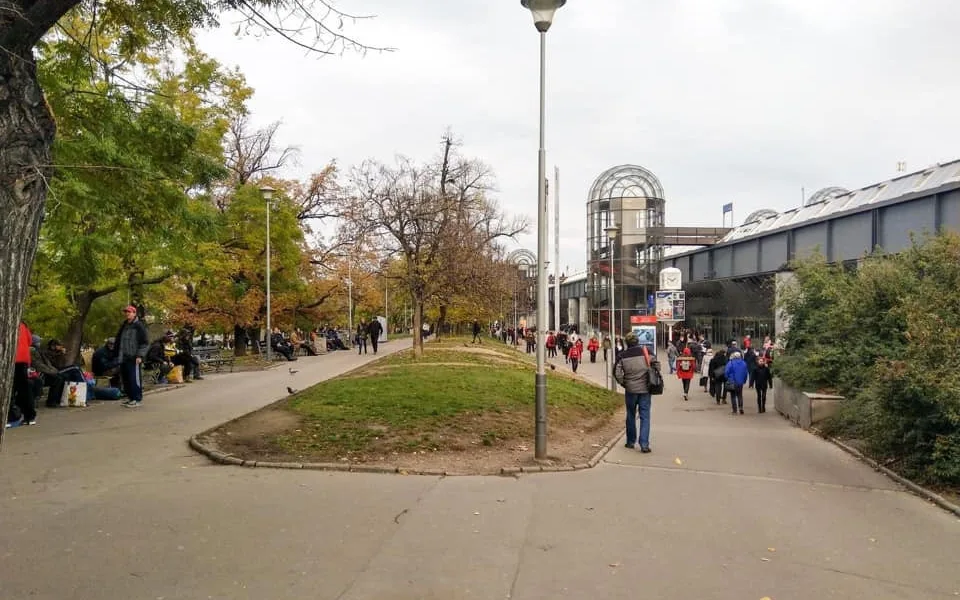 Tramvaj až k hlavnímu nádraží? V budoucnu lidí dojedou až před odbavovací halu