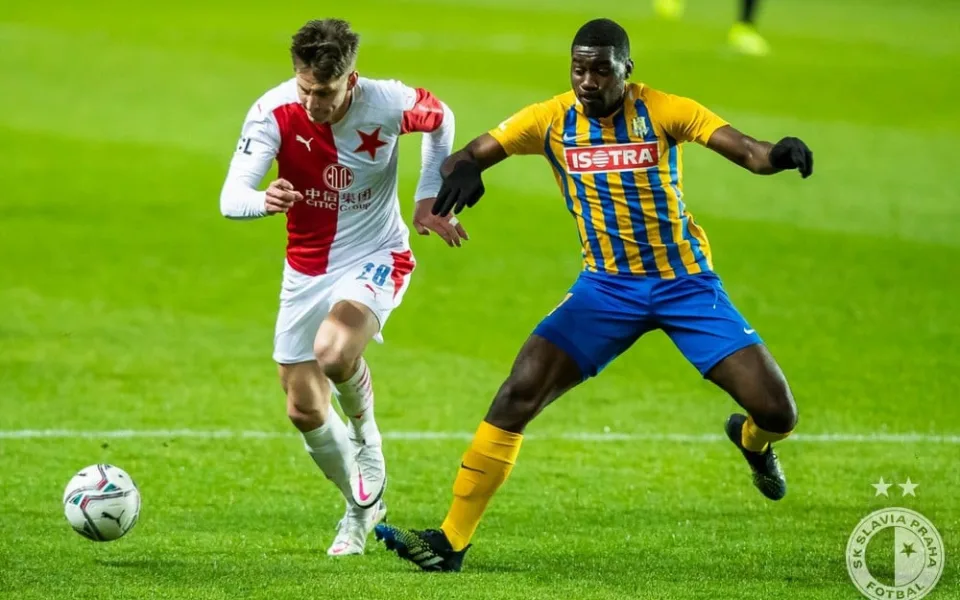 Slavia i v deseti sfoukla Opavu, Sparta jen remizovala v Budějovicích