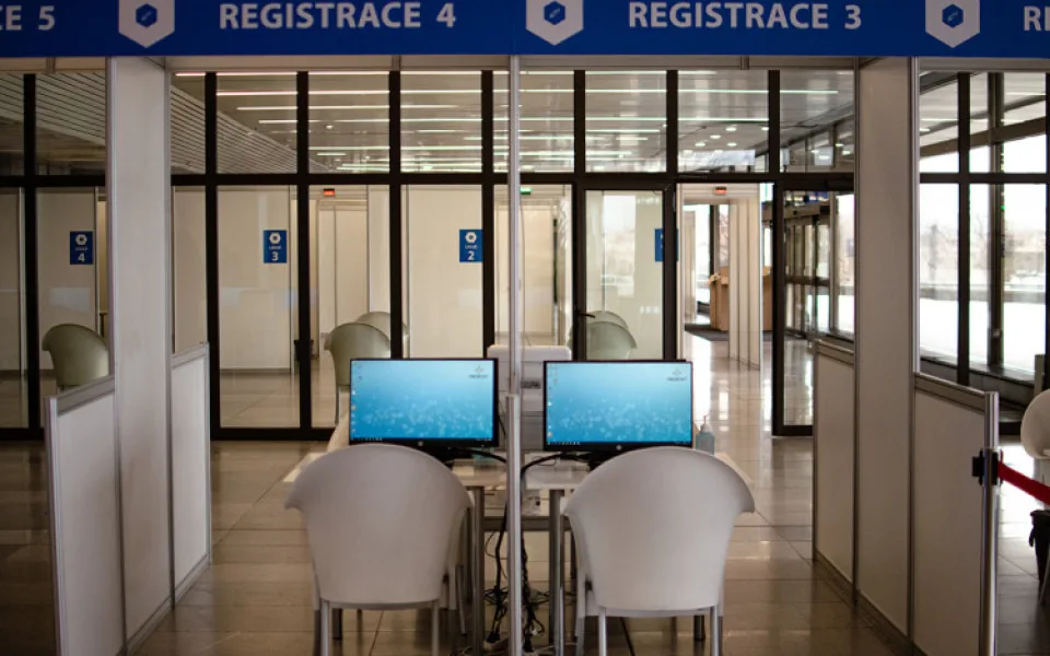 V Kongresovém centru začíná zkušební očkování na koronavirus