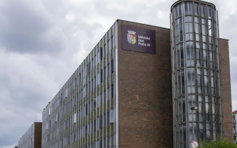 Rekonstrukce radnice v Praze 10 bude stát přes miliardu korun