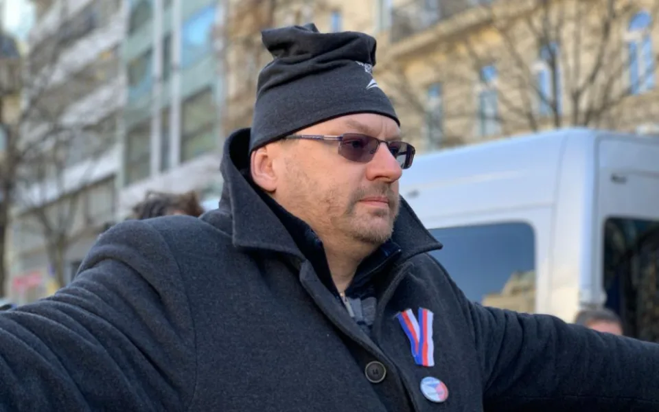 Volný má zaplatit pokutu za lednovou potyčku na plénu, potvrdila Sněmovna