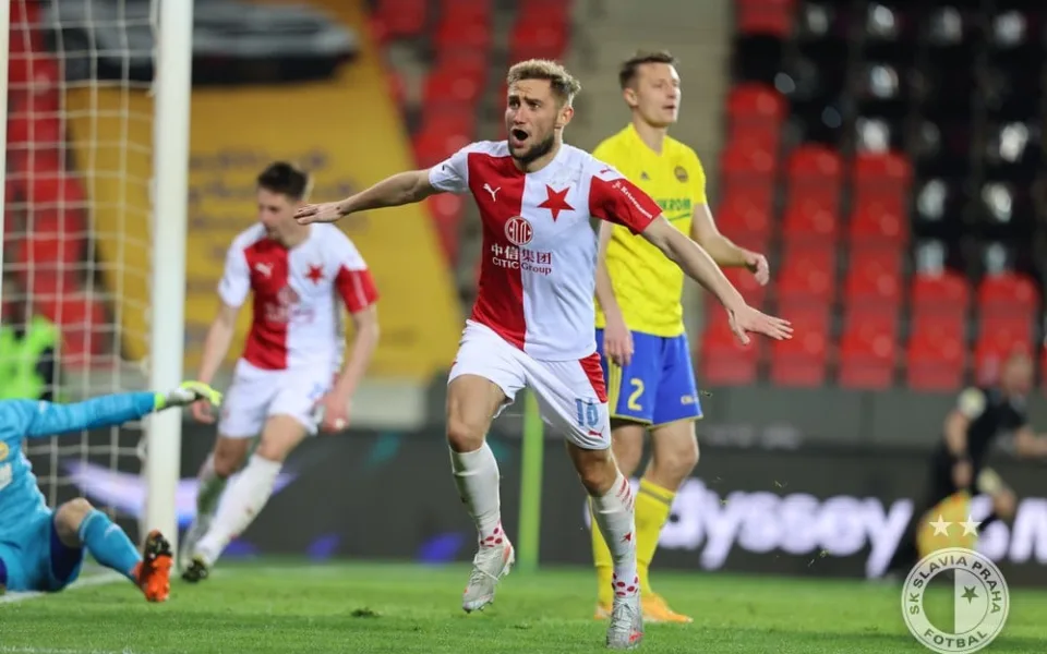 Sparta v Ďolíčku remizovala s Pardubicemi. Slavia porazila Zlín a je krok od titulu