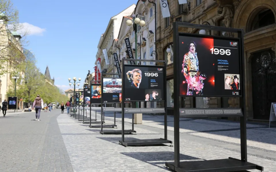 Jackson, Bowie nebo Stouni. V Praze probíhá výstava fotek z těch nejlepších akcí v Česku