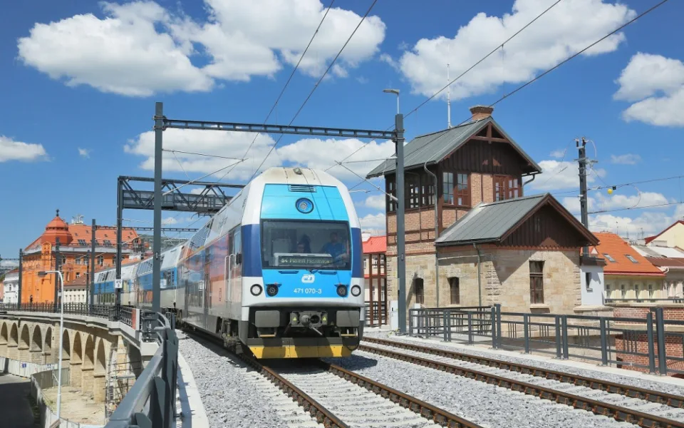 V příměstských vlacích CityElefant v Praze bude nově wi-fi