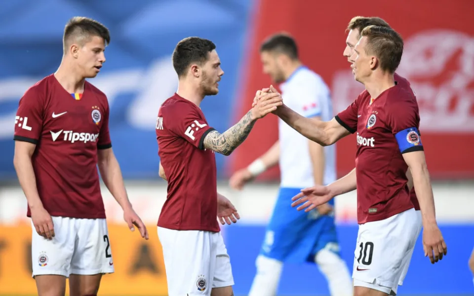 Sparta porazila ostravský Baník 3:1 a stále bojuje o druhé místo