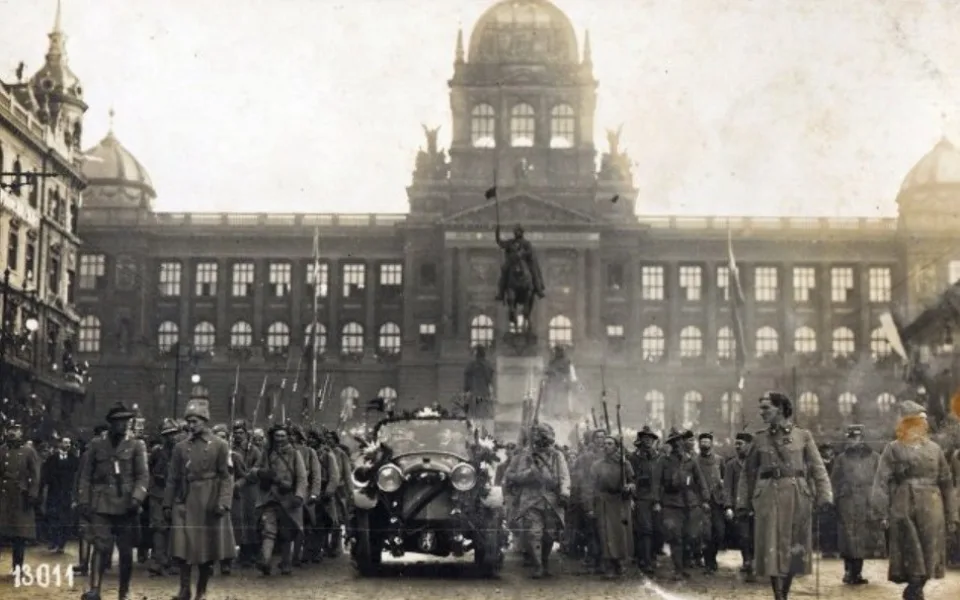Příjezd prezidenta Masaryka do osvobozené vlasti