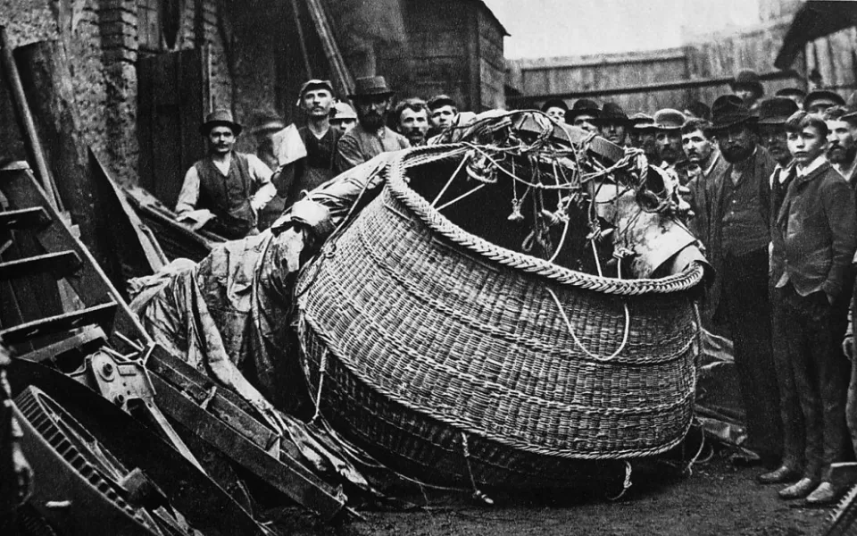 Od první letecké nehody uplynulo 130 let. Balon Kysibelka spadl z výšky téměř osm set metrů