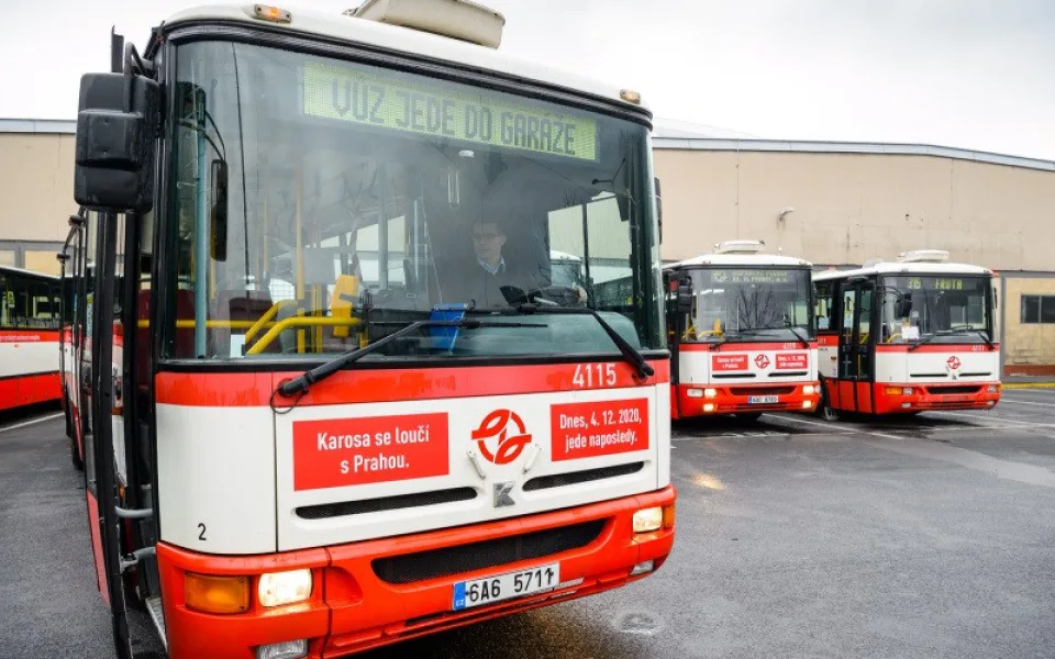 V sobotu v Praze naposledy vyjedou autobusy Karosa B 951