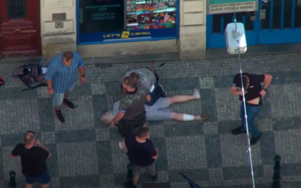 Střelec z Vinohrad jde do vazby. Svých činů nelituje a státní zástupkyni označil za ropuchu
