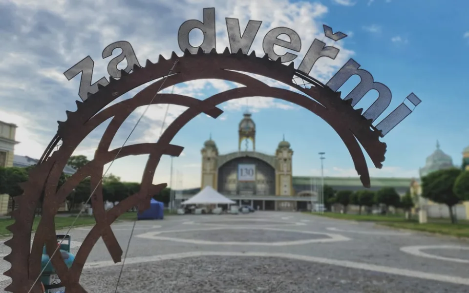 Začíná Divadelní festival Za dveřmi. Potrvá až do 15. července