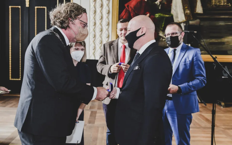 Zástupci běloruské opozice dnes získali od Prahy symbolický dar