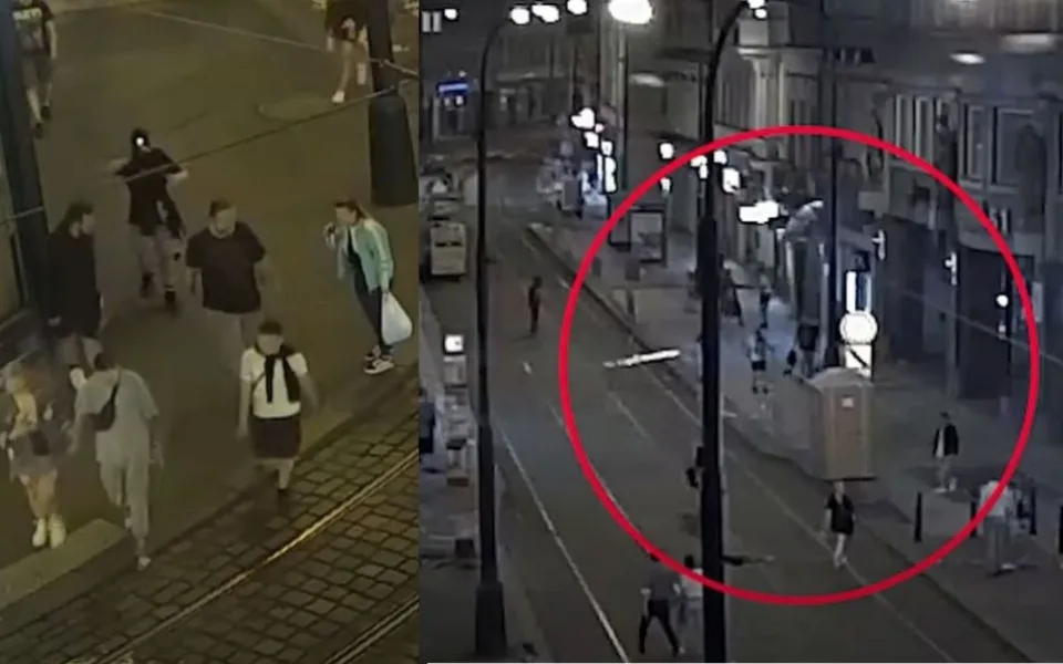 Útočníci brutálně napadli dva mladé muže v centru Prahy. Jednomu šlapali na hlavu