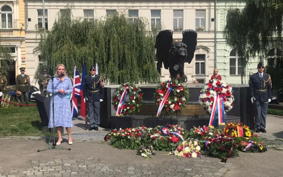 Lidé si na Klárově připomněli Čechoslováky sloužící za války v RAF