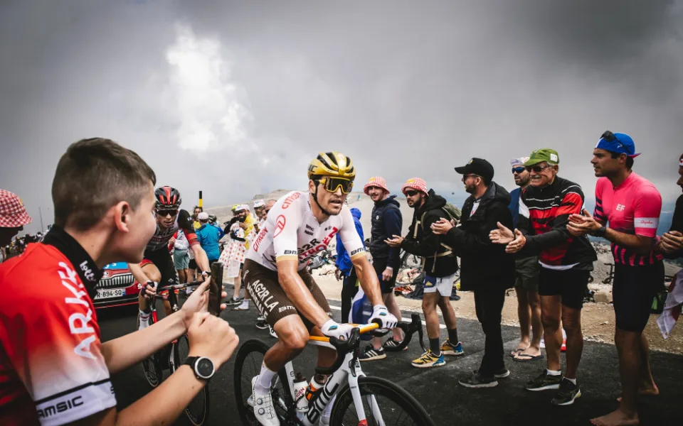 V Praze v sobotu proběhne cyklistický závod. Lidé se musejí připravit na dopravní omezení