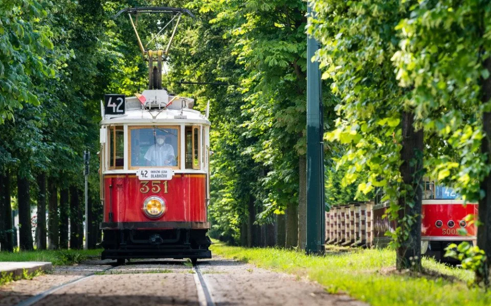 Historická tramvaj číslo 42 bude jezdit po celý rok. Je o ni velký zájem
