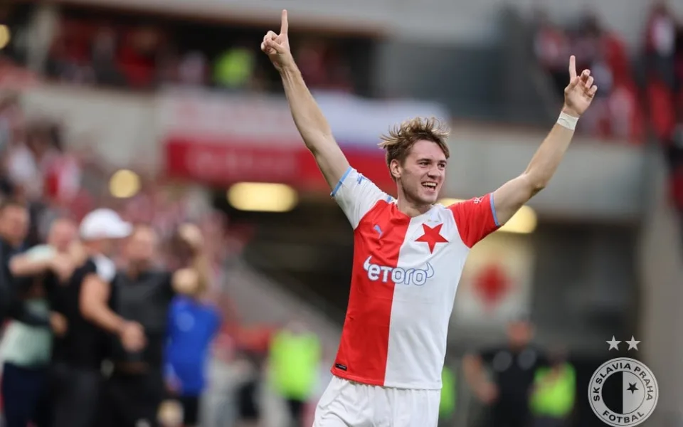 Mandousova premiéra, Samkův rychlý gól a dramatický závěr. Slavia porazilo Slovácko