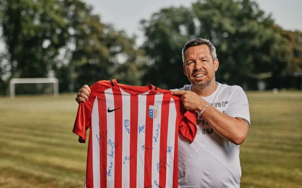 Místní chtějí oživit fotbal na Břevnově. Pomáhá jim Slavia i Pavel Horváth