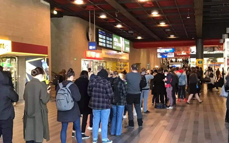 Fronty na hlaváku a rekordní počet naočkovaných na Chodově. Zájem o vakcínu se zvyšuje