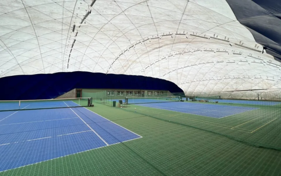 Praha přivítá unikátní sérii tenisových turnajů. Mladí hráči se mohou dostat na Wimbledon