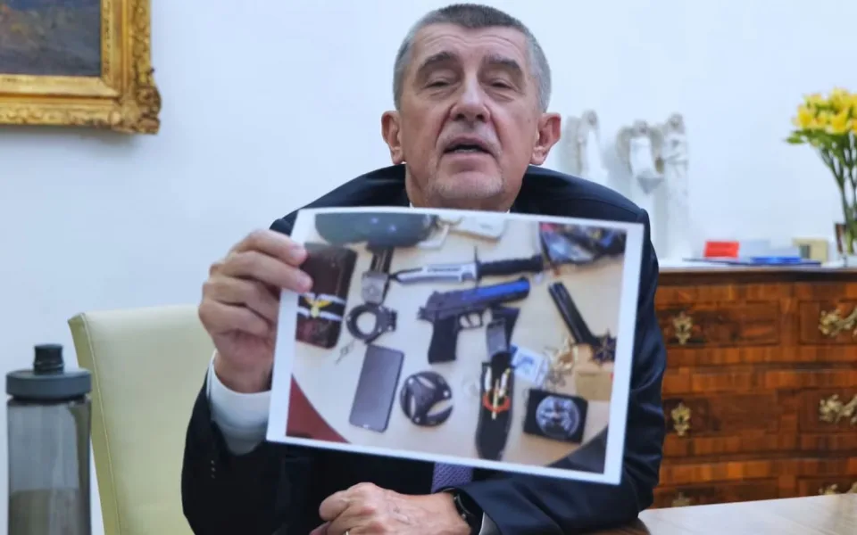 Na Babiše chtěl zaútočit ozbrojený muž. Měl u sebe pistoli a nůž