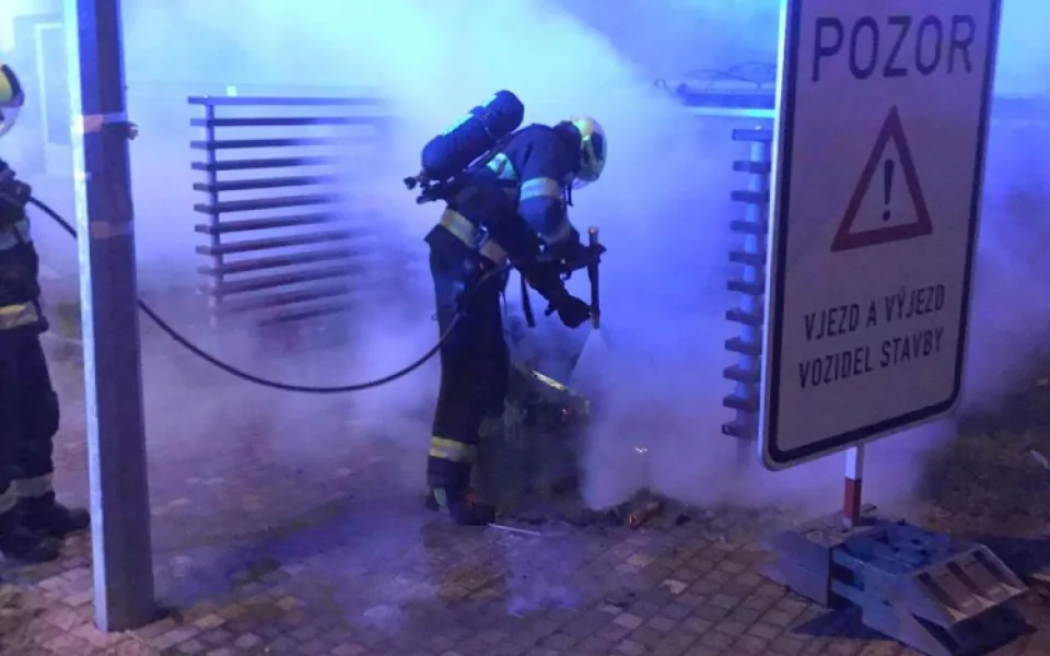 Silvestrovské veselí v Praze se opět obešlo bez větších požárů.