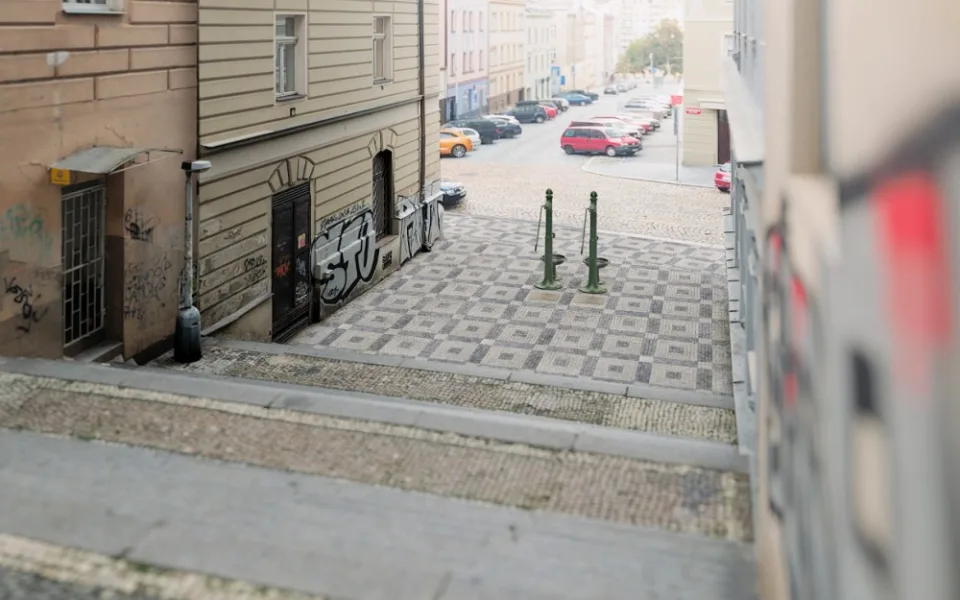 Nový vodní prvek pod žižkovskými schody. Bude prý provokativní a zároveň pokorný