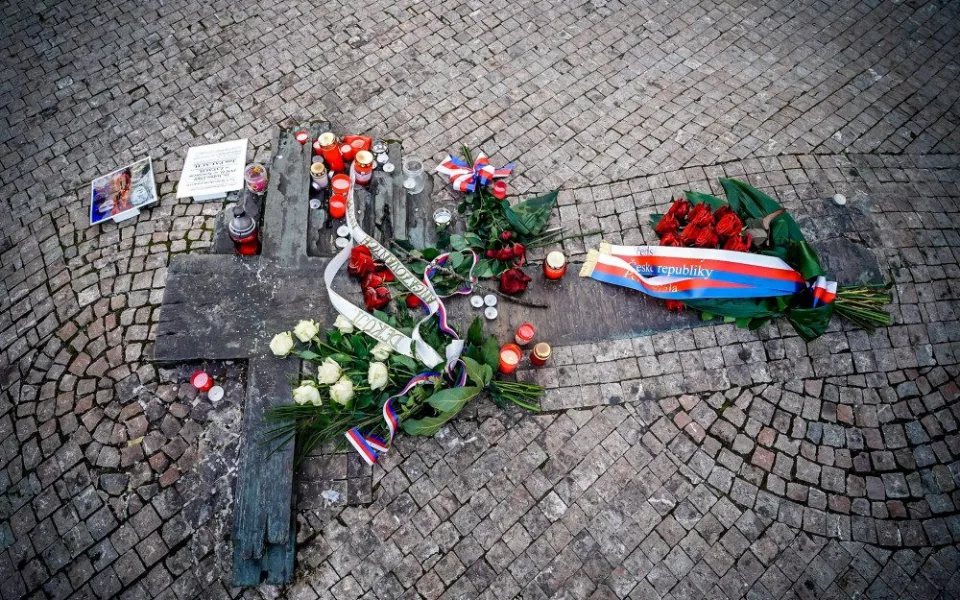 Před 53 lety se na Václavském náměstí zapálil Jan Palach. Dnes si jeho čin připomínají politici