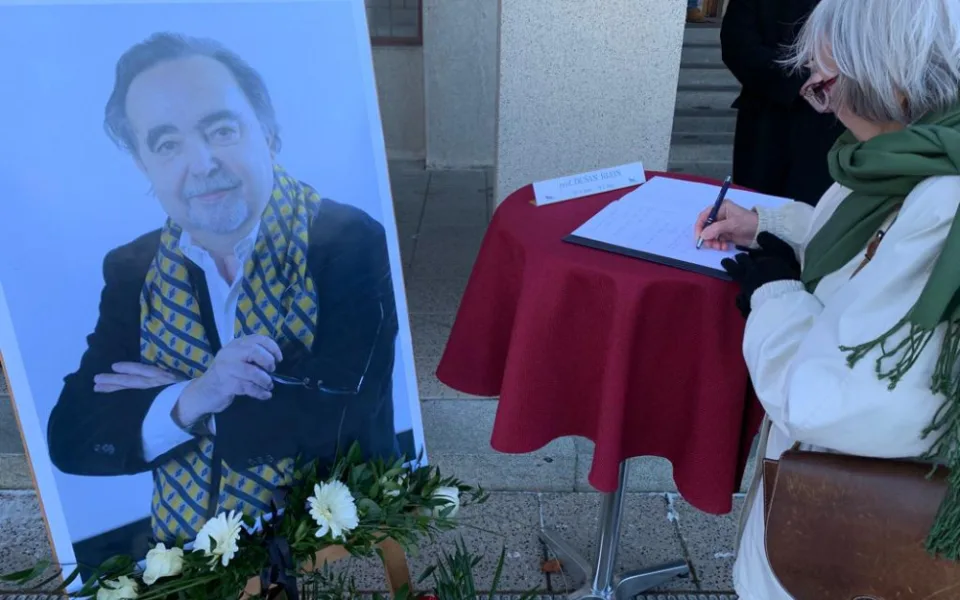 V Praze probíhá poslední rozloučení s Dušanem Kleinem