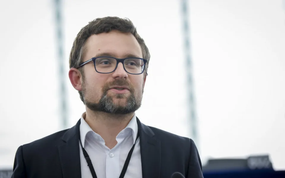 Europoslanec Peksa vyzývá k bojkotu olympiády. Čekám, co s tím udělají „známé firmy“, říká