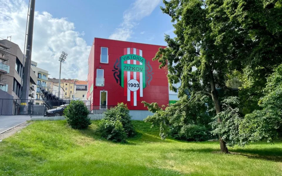 Radnice pronajme Viktorce stadion na 30 let za korunu ročně. Konečně máme zase domov, zní z klubu