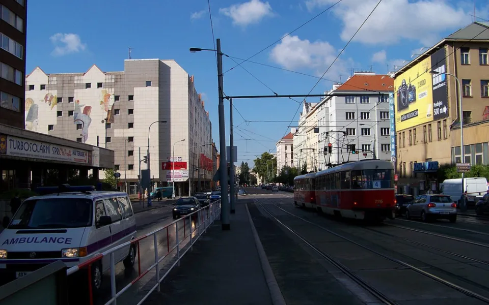 Rekonstrukce omezí dopravu v ulicích Desítky a Devítky. Údržby a stavební práce potrvají až do dubna