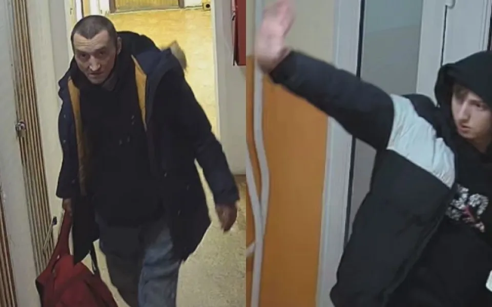 Dva muži vykradli sklep v paneláku v Praze. Pátrá po nich policie
