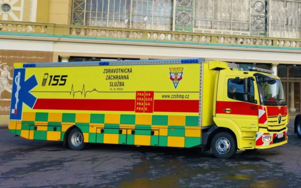 Praha posílá na Ukrajinu speciální sanitku, elektrocentrály i dva repatriační vozy