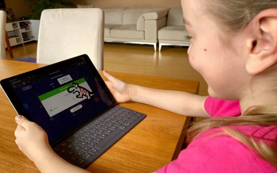Red Monster připravuje digitální on-line kurzy pro výuku ukrajinských dětí