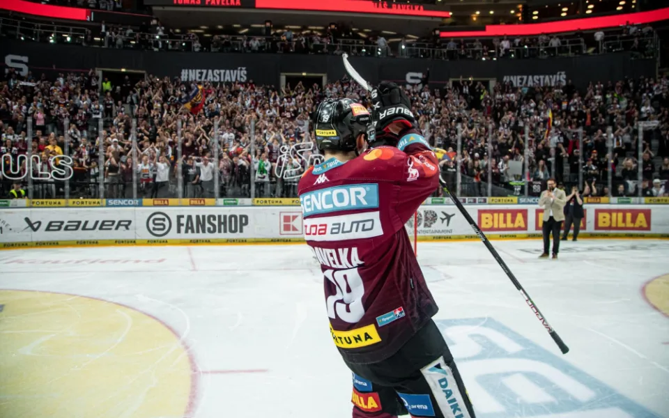 Sparta je v semifinále! Fanouškům napíšu omluvenky, řekl Pavelka, který rozhodl ve 104. minutě