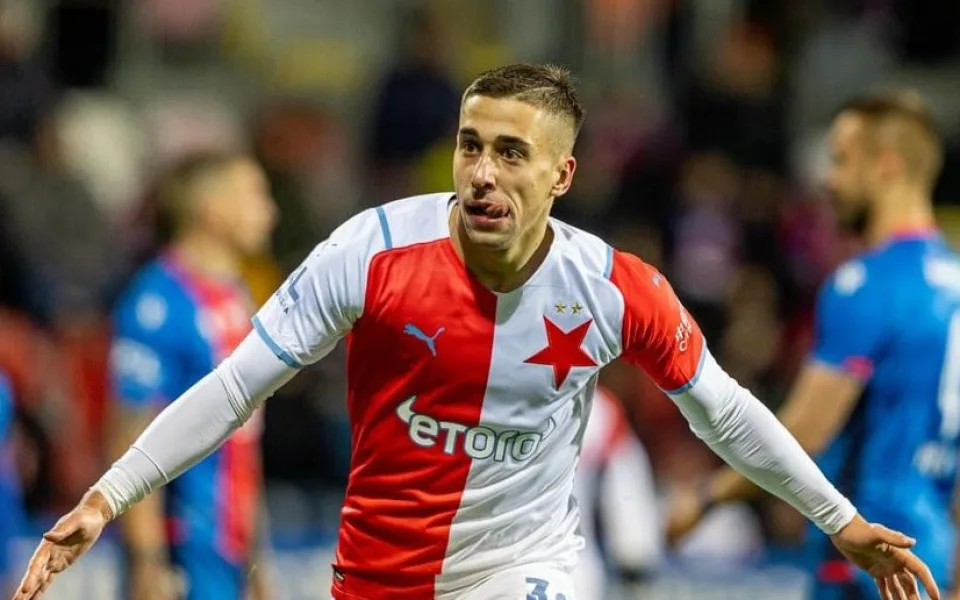 Důležitý zápas skončil remízou. Jediný gól Slavie v Plzni vstřelil Lingr