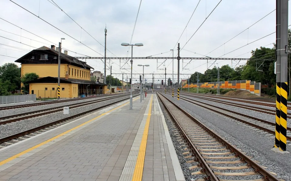 nehoda, tramvaj, vlak, smrt, doprava, hostivař, motol
