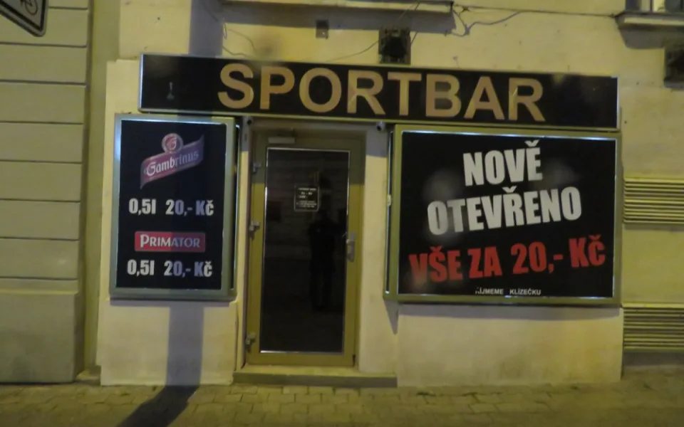 Nelegální herna se tvářila jako sportbar. Provozovateli hrozí pokuta 50 milionů
