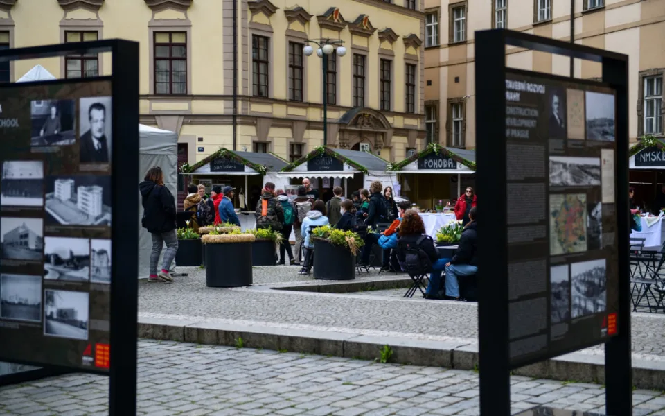 16494259607842-241-velikonocemarianskenamesti