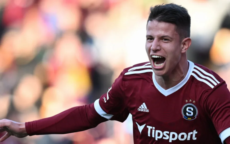 Sparta zvítězila 3:1 nad Slováckem. Na vedoucí Slavii ztrácí čtyři body