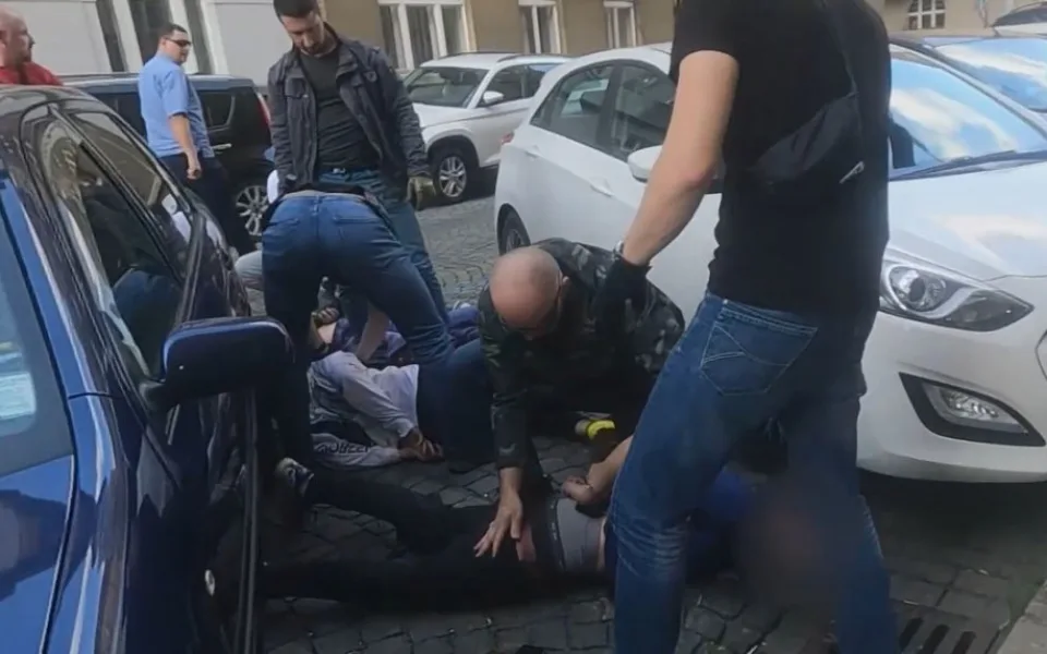 VIDEO: Opilí mladíci v Praze založili šest požárů za půl dne. Vše si natáčeli na telefon