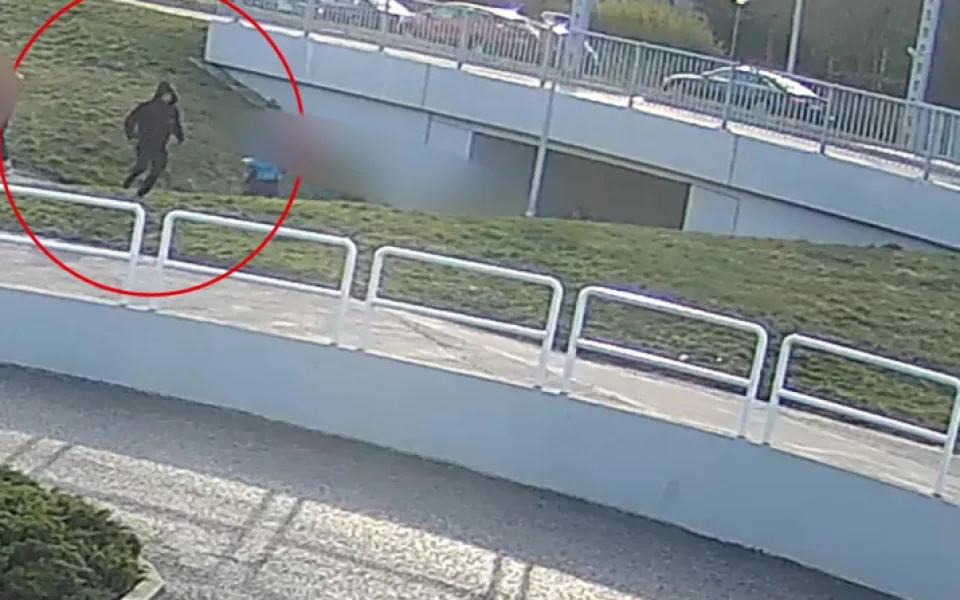 Muž po přepadení utekl.