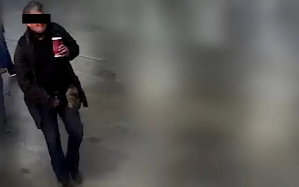 Muž podezřelý ze znásilnění dětí se k činům přiznal. Policie ho obvinila