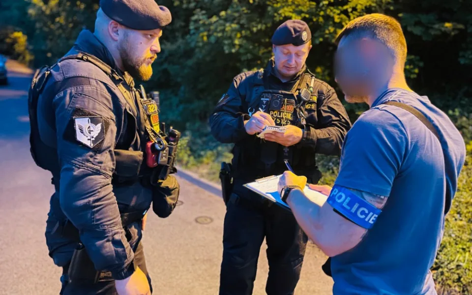 Kriminalisté našli matku dítěte, které skončilo mrtvé v pytli na odpadky