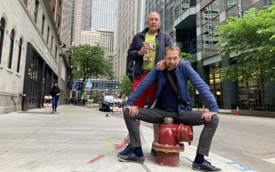 Herci Robert Jašków a Tomáš Pavelka během hostování Švandova divadla v Chicagu